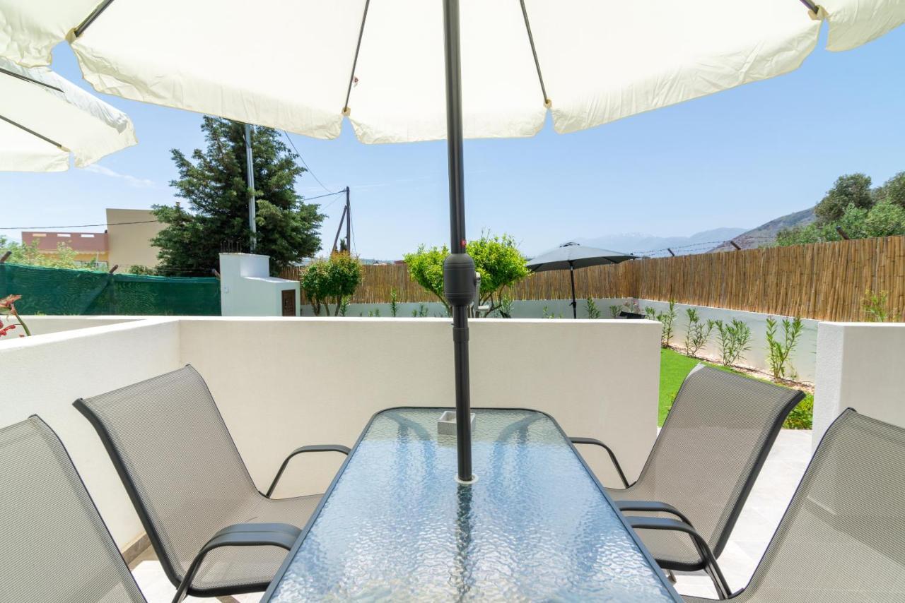 Cozy House With Pool Near Beach Gazi Exteriör bild