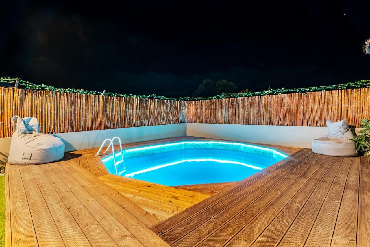 Cozy House With Pool Near Beach Gazi Exteriör bild