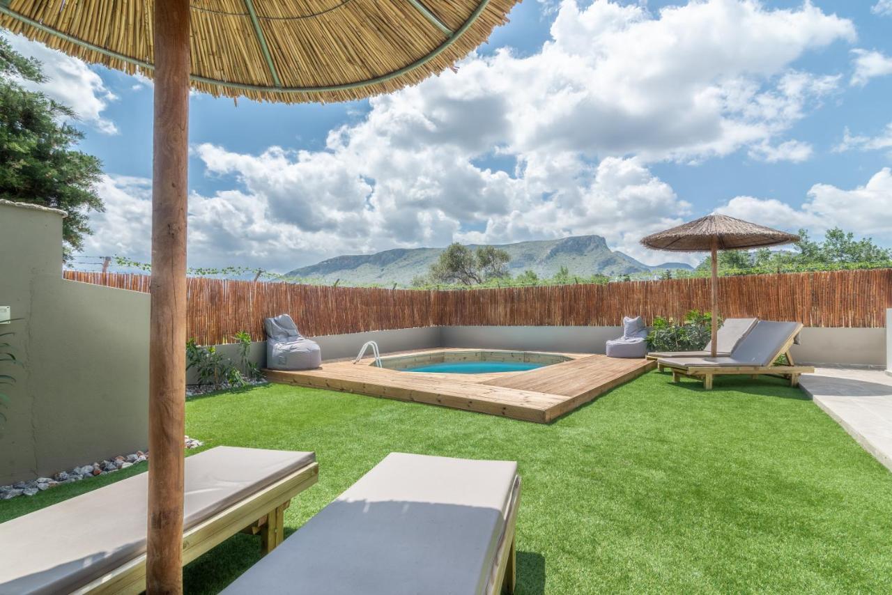 Cozy House With Pool Near Beach Gazi Exteriör bild